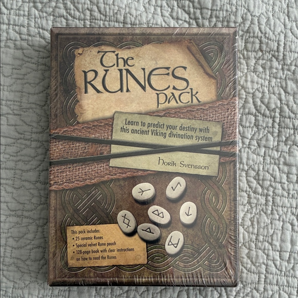 The Runes Pack - New in Package Viking Divination Set Ceramic Runes 128 pg. Book